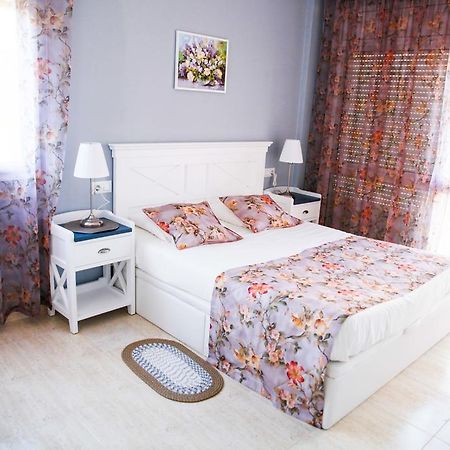 Apartments Beach Club Лорет де Мар Екстериор снимка