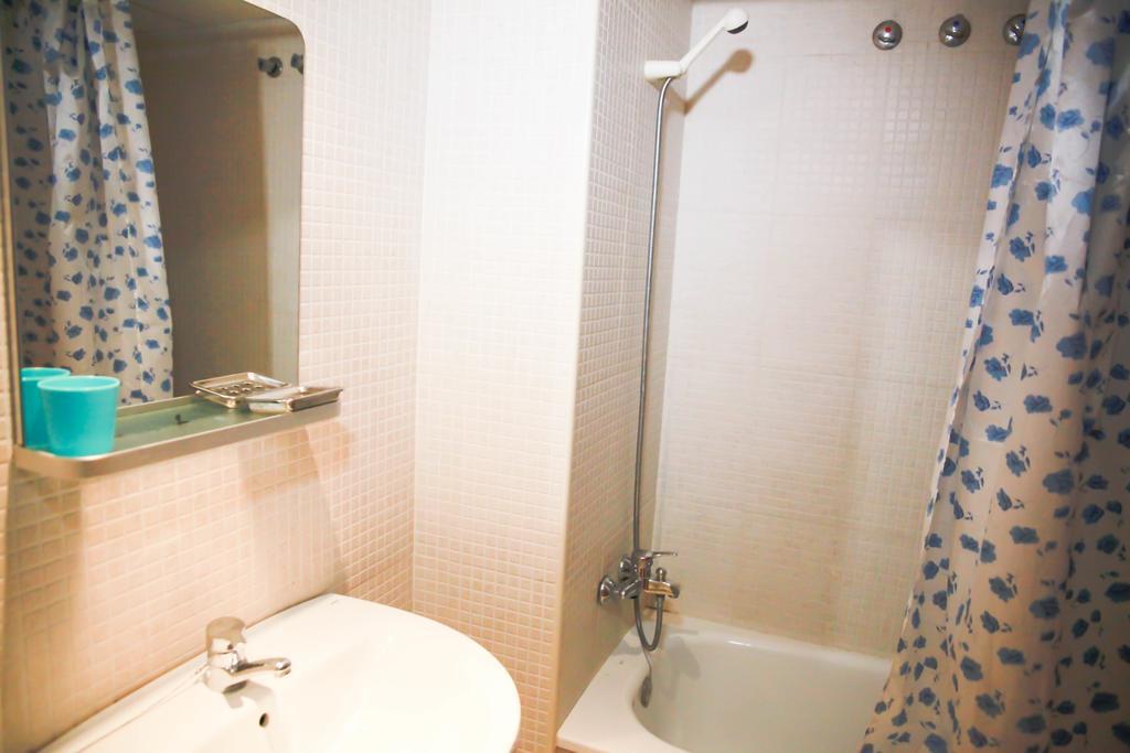 Apartments Beach Club Лорет де Мар Екстериор снимка