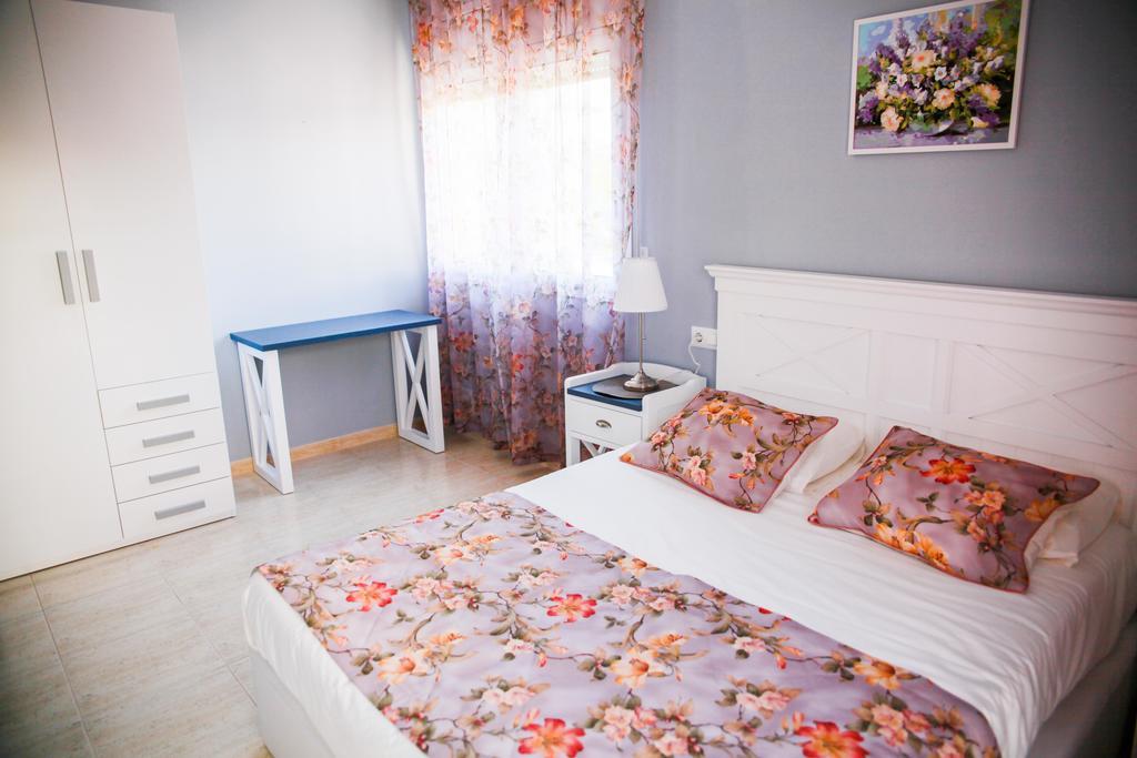 Apartments Beach Club Лорет де Мар Екстериор снимка