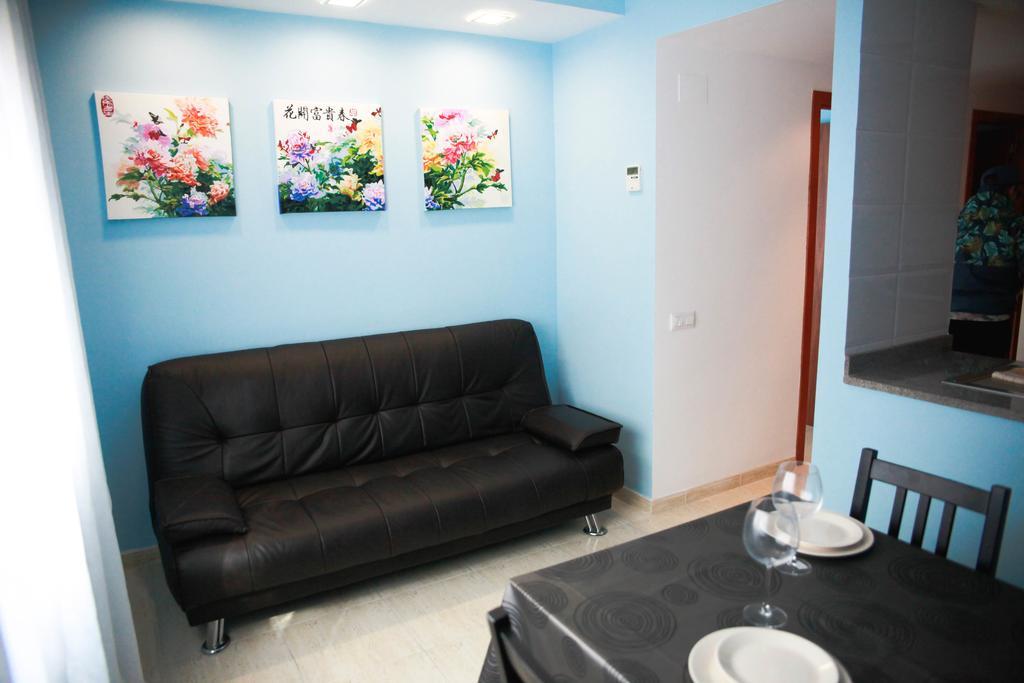 Apartments Beach Club Лорет де Мар Екстериор снимка
